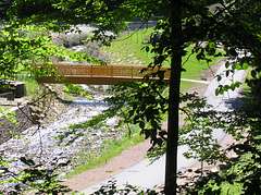 Fu&szlig;g&auml;ngerbr&uuml;cke &uuml;ber die Rote Wei&szlig;eritz